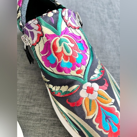 Steve Madden Geary Embroidered Sneakers Women’s Size 7.5 zip closure - Picture 9 of 14
